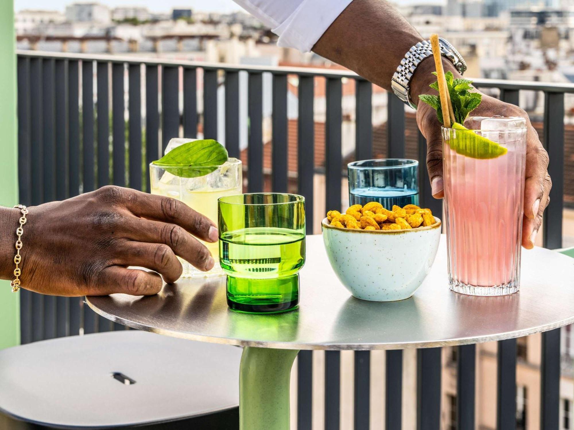 Tribe Paris Clichy Hotel Exterior photo